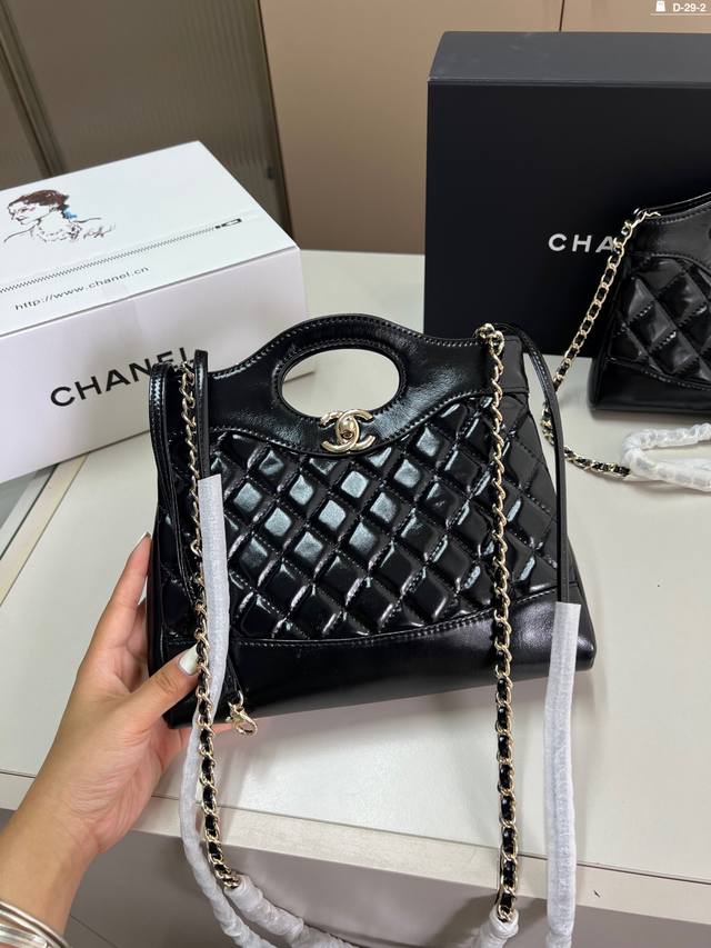 大 Chanel香奈儿新款晚宴包手提包 太太太太太美了美到我心里去的一只包 D-29-2尺寸21×14 24×20折叠盒飞机盒