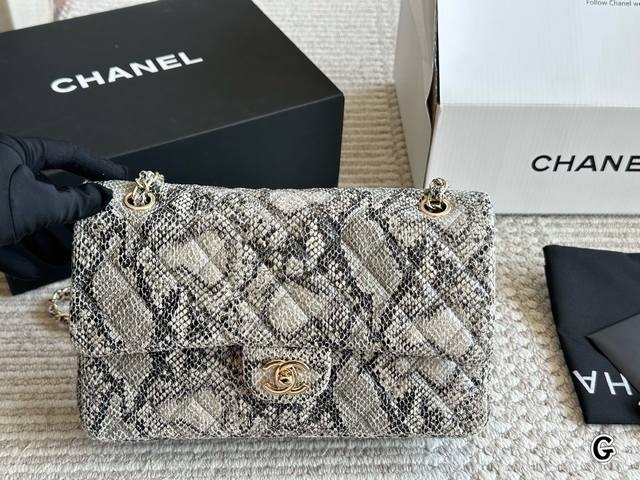 Chanel蛇纹牛皮Cf 富家千金风 一看就是有很多Chanel才会背的包 已经不屑于热门款，只爱自己的独立审美 #我最爱的中古包#香奈儿#中古 包Vintag