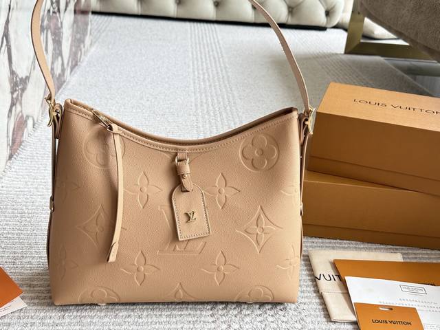 配盒 Size：29*22Cm 小 L家 大象灰 Carryall 配置有子母袋和宽肩带 L新色沙丘色！高级 细节细节 .完美 搜索Lv Carry 购物袋