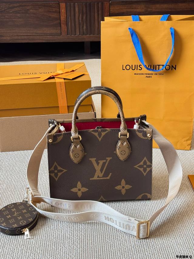 牛皮版本 Lv Onthego 丛林包 折叠礼盒 原单品质 Lv A B面喷绘 Onthego妈咪袋 性价比之王这是一款超赞的包型，灵感来自于恶搞Lv的街头品牌