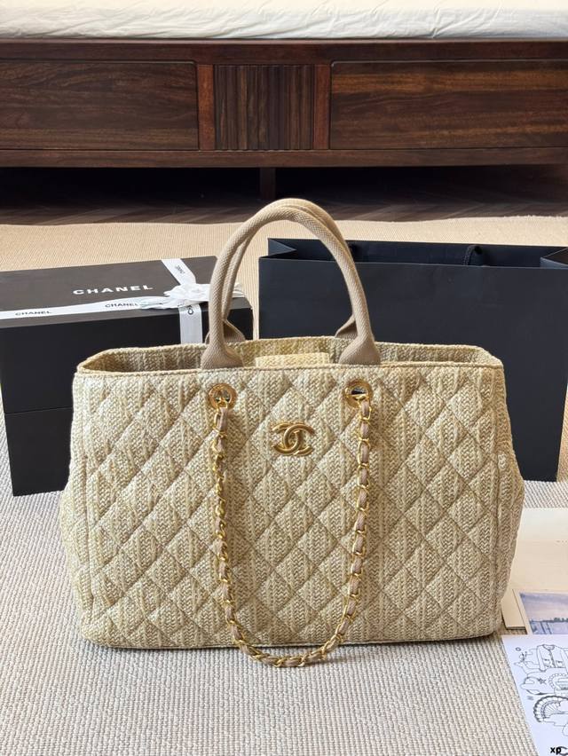 Chanel香奈儿度假风草编包 春夏新款度假风满满 真想带着它来一场说走就走的旅行 尺寸：38 27