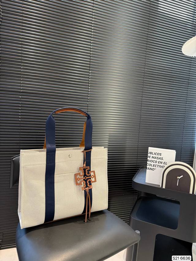 配盒子 Toryburch 托里伯奇新款托特包 职场通勤首选， 不费力搭配日常或者 通勤的职场穿搭 尺寸：39 30 货号6636