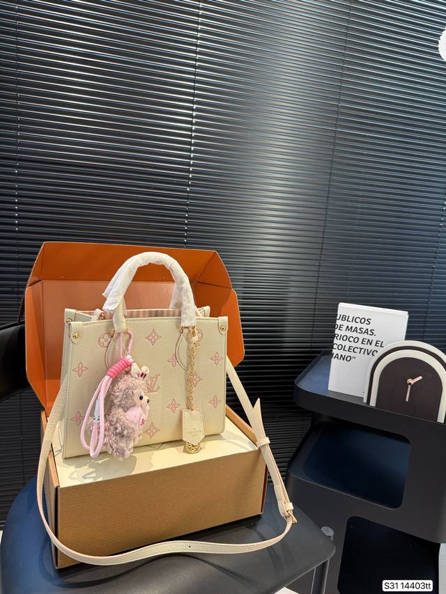 配折叠盒子 Lv Onthego托特线条简约，利落，包包上身大气，容量也是巨大，托特包都是无底洞～尺寸25 19 货号14403