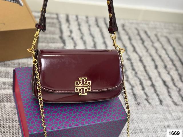 配折叠盒子 托里伯奇腋下 轻便实用，休闲通勤高级懦懒风甜酷风都搭配大衣西装衬衫毛衣都尺寸：22 13