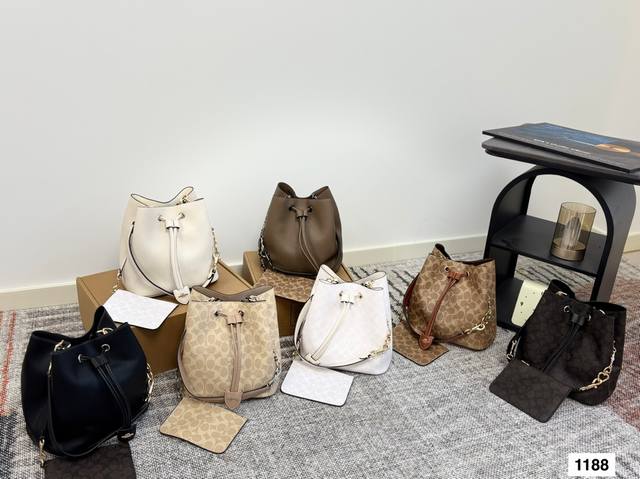 配礼盒 Coach 蔻驰水桶 复古系列-百搭神器 原单面料 手感超好 大容量 颜色刚刚好 又精致 尺寸21 22