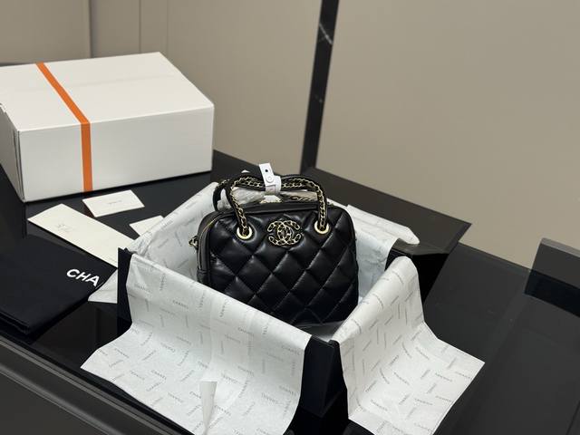 配折叠盒飞机盒 Chanel 25C保龄球 香奈儿爱惨了！ 细节设计太精致了！ 尺寸:18.15Cm