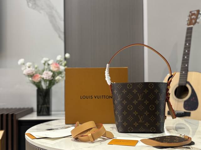 全套包装 升级芯片版！ Size：18*16Cm All In Bb重磅来袭 这谁看了不迷糊呀 有两幅面孔Lv Aii In Bb L家 25Ss 水桶包 Al