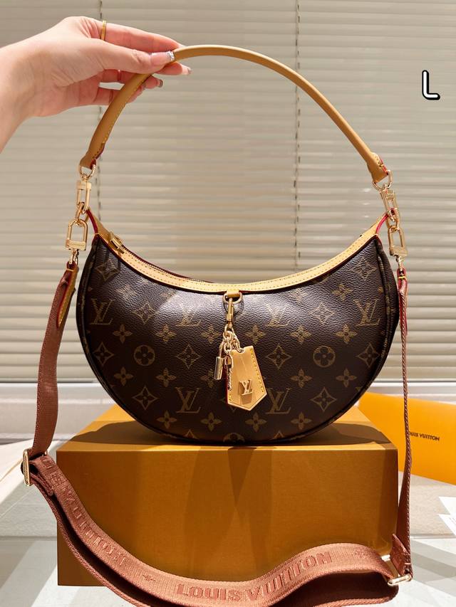 Lv走秀新品Looping 腋下斜挎月亮包超好看 百搭又实用 推荐 尺寸28.17 全套包装