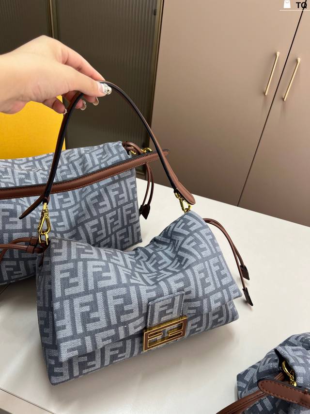 中 Fendi芬迪最新法棍 实在太好看啦 手提斜挎都好看 Tq尺寸31×18 27×16 17×11配盒