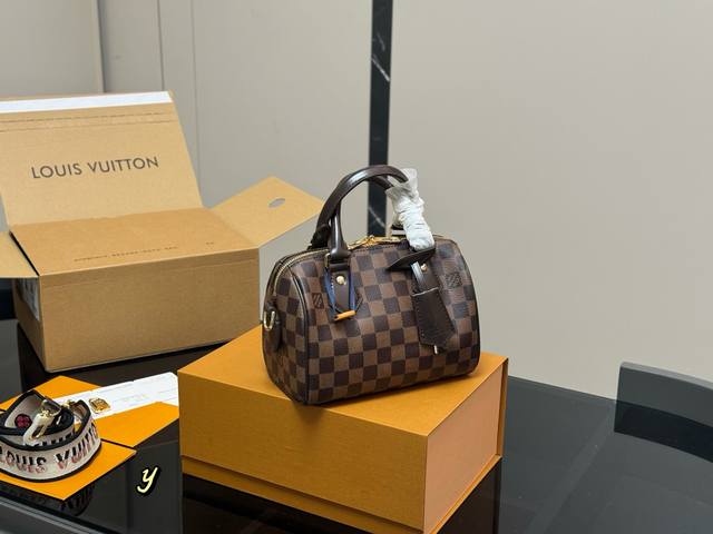 配折叠盒飞机盒 Size：21.15Cm Lv Speedy20 新款枕头包 搜索 Lv 枕头包