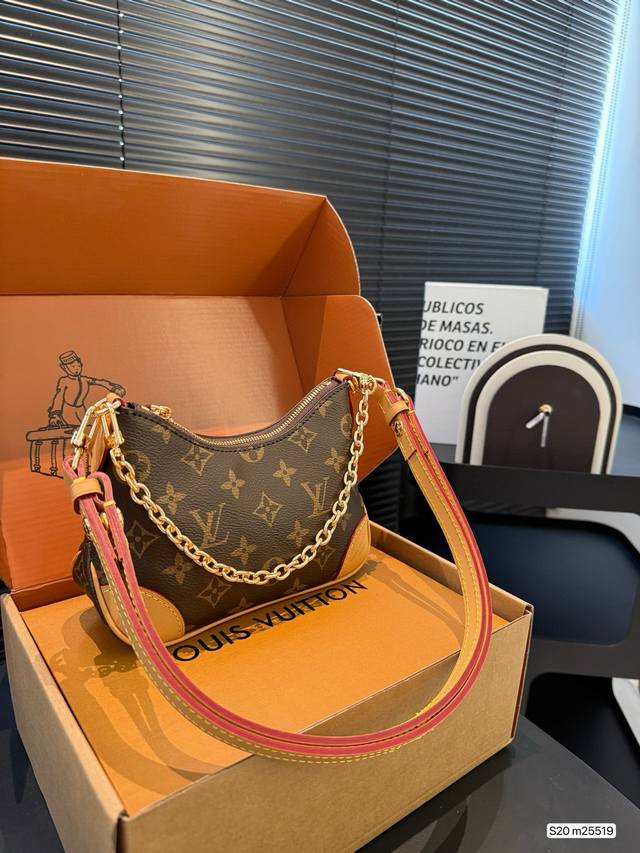 配折叠盒飞机盒Lv新包包｜可爱版小牛角 小小的一只真的很可爱不能抗拒的了这样一只 不得不说 Lv总是能抓住心理[偷笑R] 尺寸20 11 货号M25519