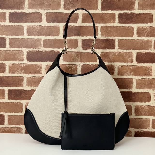 专柜品质，顶级原单货，实物实拍！款号815924帆布 克皮，尺寸：宽49X高46X侧宽4Cm，