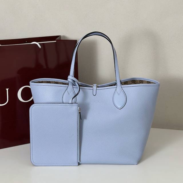 专柜品质，顶级原单货，实物实拍！款号839112浅蓝，尺寸：宽30Cm 50Cm X高27Cmx侧宽23Cm，