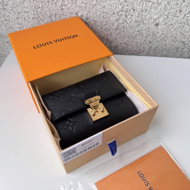 正品级 顶级原单 M80880黑色MéTis 短款钱夹 承袭 MéTis 皮具系列灵感，为柔软 Monogram Empreinte 皮革压印经典 Monogr