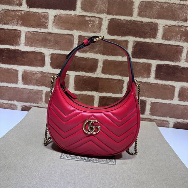 专柜品质，顶级原单货，实物实拍！款号699514新红～尺寸：W21.5Xh11Xd5，出货了。