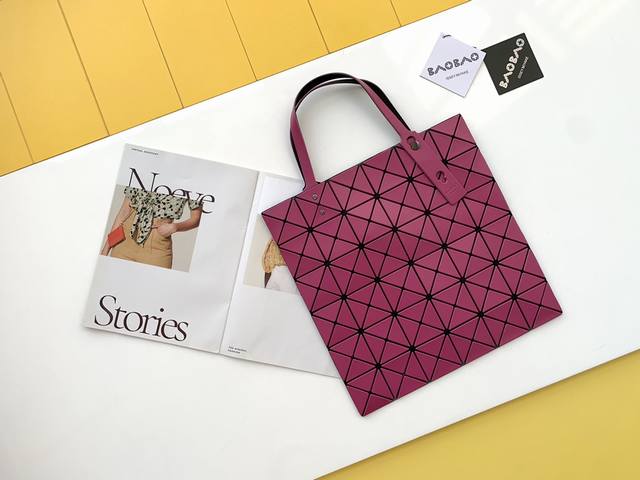 厂价 。 最高版本原厂皮顶级原单配专柜全套包装 Issey Miyake Bao Bao Lucent 尺寸:34Cm*34Cm 6*6 磨砂系列 宝藏级别 象