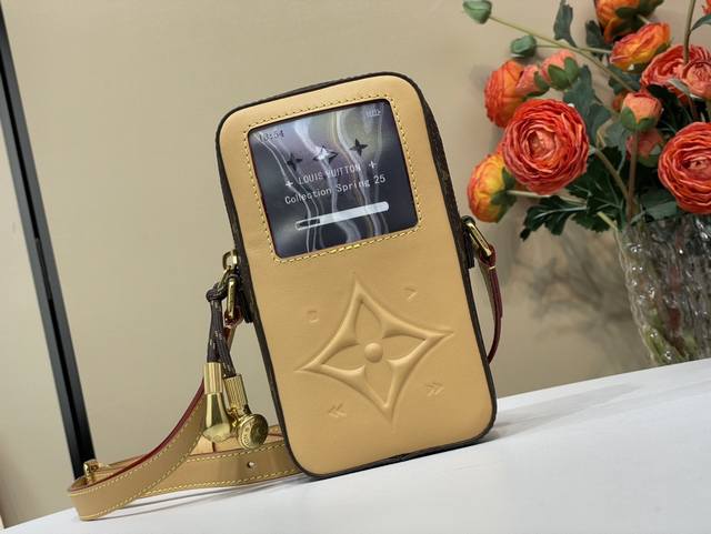 顶级原单复刻独家实拍 Music Player Wearable Wallet 手袋 M14063 棕色 手机包 Music Player Wearable W