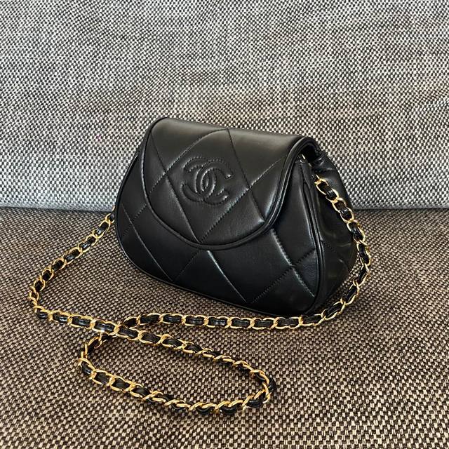 Chanel Vintage 元宝包 尺寸:22X6.5X14Cm