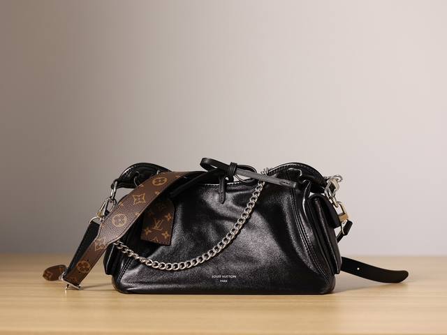 正品级品质，我们确保所有材料，五金，车线，油边都达到正品百分百的原材料 M24861 Carryall Cargo 小号手袋 独家渠道货 可多次跳码款 欧洲原厂