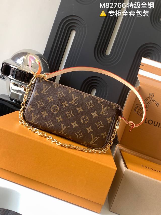 芯片钢 独家首发型号:M82766 特级加强版 皮料是正品代工厂P意大利A级皮料，是在于品质、全钢五金、面料、手工、油边、A级高品质出品、全面再次升级、拍摄图跟