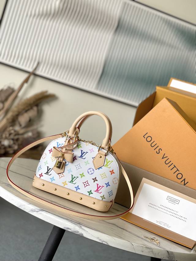 顶级原单M13078 本款Amabb手袋洋溢路易威登X村上隆合作系列的欢欣格调，巧妙回溯1930年代的装饰艺术风格设计。Monogram涂层帆布染村上隆笔下的谐