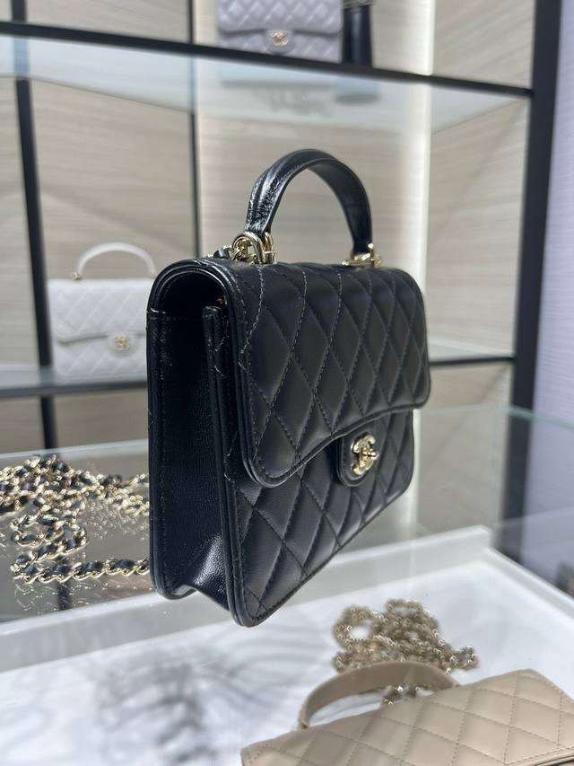 Ohanel 25P新款 小羊皮 三合一 手挽 双肩 单肩 三用小书包 Ap5790Y 尺寸14X18X3 Ohanel 25P新款 小羊皮 三合一 手挽 双肩 单肩 三用小书包 Ap5790Y 尺寸14X18X3