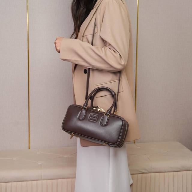 Nfc 芯片版 保龄球第三代原厂皮：5Bb148 石楠木 上身效果参考