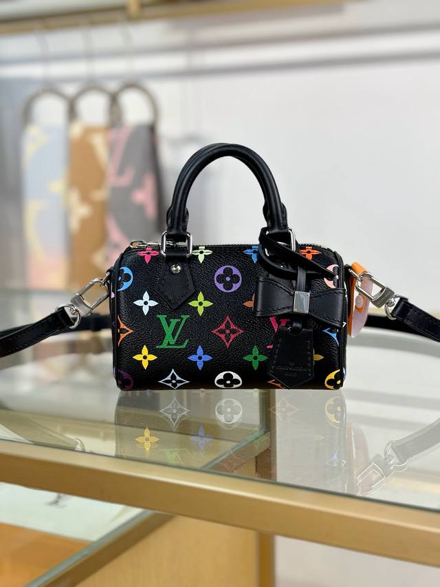 出厂价P 特级Mb芯片版原厂皮 X Tm Nano Speedy 手袋 型号：M13406黑彩 材料：A级全钢五金，进口原厂面料 包装：全套原厂免税Mb包装 尺