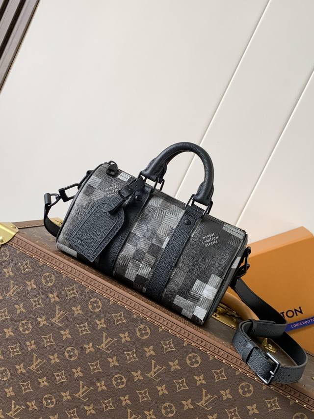 M14919 顶级原单 变码芯片163C 本款 Keepall BandoulièRe 25 手袋浓缩经典 Keepall 旅行袋设计,以 Pharrell W M14919 顶级原单 变码芯片163C 本款 Keepall BandoulièRe 25 手袋浓缩经典 Keepall 旅行袋设计,以 Pharrell W