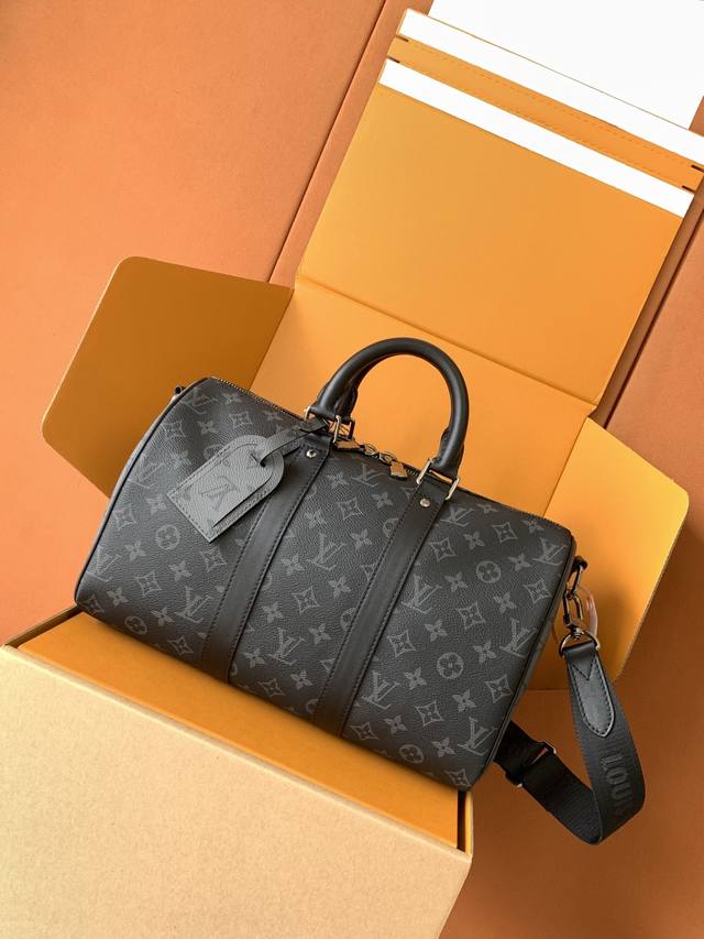 特级配全套包装 变码芯片 特级全钢五金 原厂皮 M46655 皮料是正品代工厂P意大利A级皮料 特级正品 :所谓的特级正品．是在于品质、五金、面料、手工、油边、