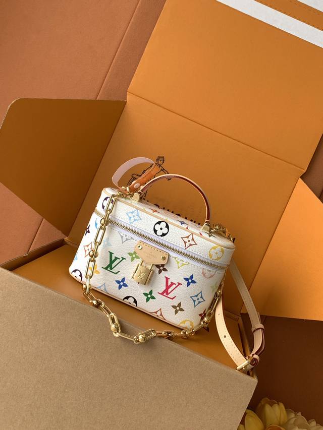 独家特级全钢 。163首发型号：M13662私品 163动态Uid 进口菱形面料 品质第九次升级，进口原厂皮．专柜同步，动态电子芯片、礼品袋、保护纸，铜版电子标