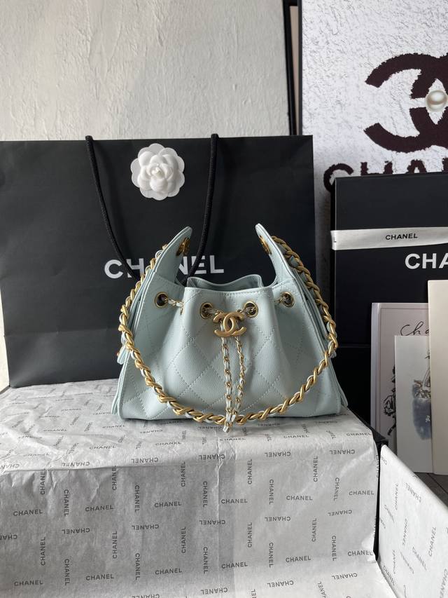 顶级货_ 法国 高端定制品 Chane1 Chanel25S 春夏Hobo抽绳水桶Mini 25Bag 复古金币纽扣抽绳水桶包+菱格纹牛皮 经典链条设计，高级感