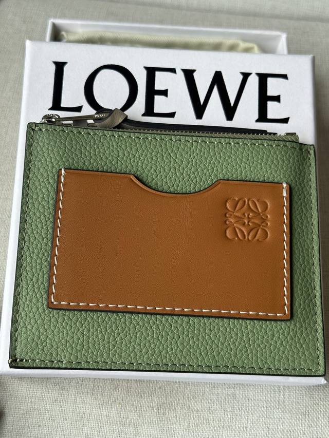 原厂皮 Loewe最卡包A02黑色 迭香绿 尺寸12-10Cm全套包裝