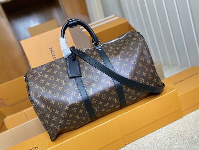 顶级原单 M56713 M56714 M56711 Keepall 50 旅行袋 配肩带 M56713于1924年面市的Keepall系列，是手提包的现代始祖。