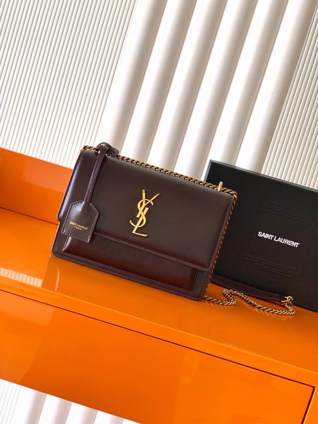 独家背景 枣红牙签纹 金 #经典款贵气牙签纹Sunset日落包 原厂皮版本！喜欢牙签纹包包的小伙伴不能错过的一款！高品质 正品皮，正品开模五金，追求每一个每一个