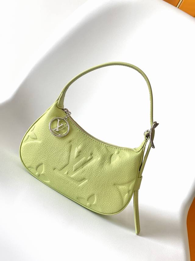 M82391黑色 M82487玫瑰红 M82425牛油果绿M82426紫色 M82519奶白 顶级原单 Mini Moon 手袋选用柔软 Monogram Em