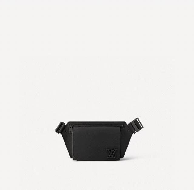 M57081 独家原单 全新 Lv Aerogram 单肩包以细腻粒面牛皮革塑造极简设计，令潮流人士解放双手，搭配金属 Lv 标识和源自品牌传统硬箱的肩带。钝角