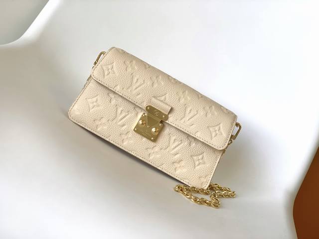 Pm82637黑色 M82836 白色链条包系列 Wallet On Chain Metis 链条手袋 取材粒面 Mjs Monogram Empreinte Pm82637黑色 M82836 白色链条包系列 Wallet On Chain Metis 链条手袋 取材粒面 Mjs Monogram Empreinte