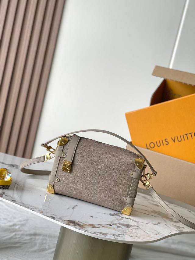 特级Mb163C芯片版原厂皮 本款 Side Trunk 中号手袋 型号：M25072 材料：A级全钢五金，进口原厂牛皮 包装：全套原厂免税Mb包装 尺寸：21