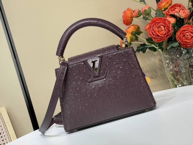 顶级原单复刻独家实拍 Capucines 迷你手袋 N48865 24713 枣红色 鸵鸟 高贵的鸵鸟皮纹，奢华的山羊皮衬里，闪亮的金属饰件，特有的Capuci