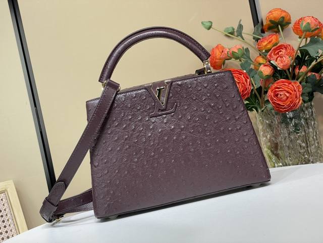 顶级原单复刻独家实拍 Capucines Bb 手袋 N48865 24713 枣红色 鸵鸟 高贵的鸵鸟皮纹，奢华的山羊皮衬里，闪亮的金属饰件，特有的Capuc