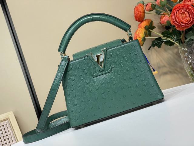 顶级原单复刻独家实拍 Capucines 迷你手袋 N48865 24713 绿色 鸵鸟 高贵的鸵鸟皮纹，奢华的山羊皮衬里，闪亮的金属饰件，特有的Capucin