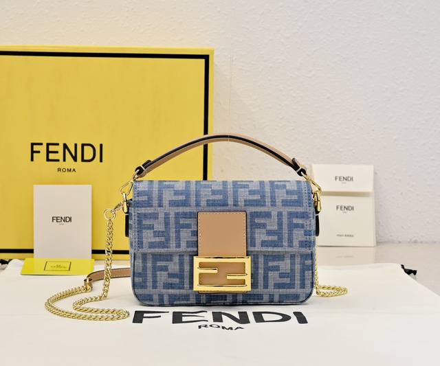 Fe N D 1 最新 Baguette Ff Logo 老花刺绣系列#It’S Not A Bag，It’S Baguette # 19X10X4Cm