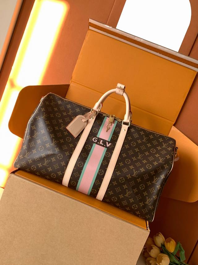 出厂价P 特级Mb原厂皮芯片版 Keepall BandoulièRe 55 旅行袋 型号：P2530 材料：A级全钢五金，进口原厂面料 包装：全套原厂免税Mb