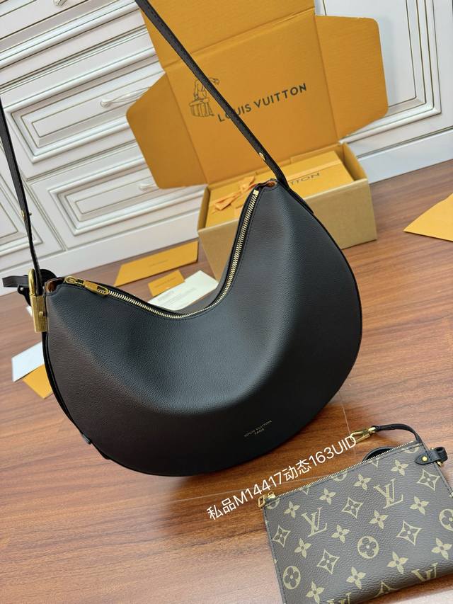 出厂价P M14417私品 163动态Uid 进口菱形面料 品质第九次升级，进口原厂皮．专柜同步，动态电子芯片、礼品袋、保护纸，铜版电子标签、合格证 皮料是正品