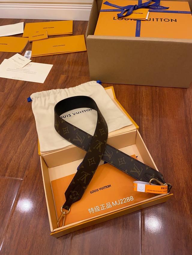 出厂价P J02288 特级加强版 品质提升.专柜同步内码、礼品袋、保护纸,铜版电子标签、合格证 皮料是正品代工厂P意大利A级皮料 特级正品 :所谓的特级正品. 出厂价P J02288 特级加强版 品质提升.专柜同步内码、礼品袋、保护纸,铜版电子标签、合格证 皮料是正品代工厂P意大利A级皮料 特级正品 :所谓的特级正品.