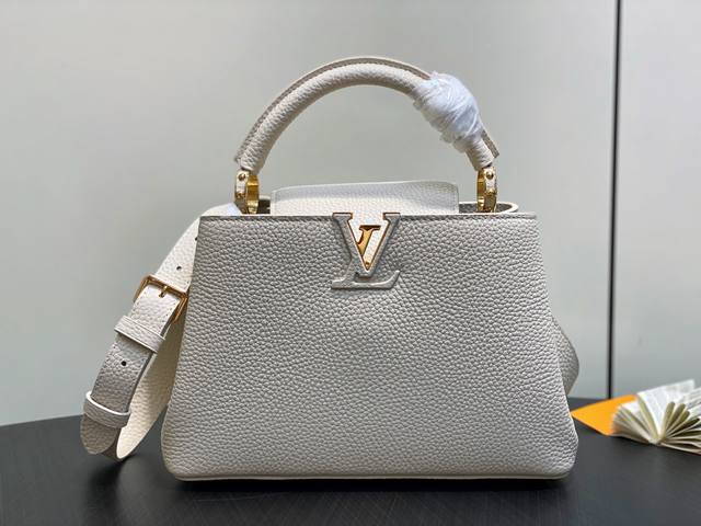 出厂价P 顶级原单 M24545米白 全皮Cap那英款系列 Capucines Bb手袋 M24727 Capucines 中号手袋于 2013 年问世，以 1