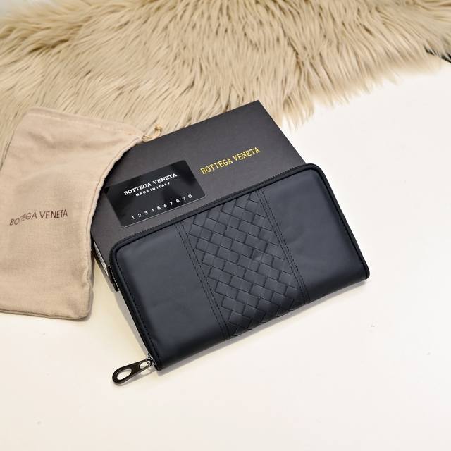 Bv-最新款拉链钱包官网同步 采用顶级打腊胎牛皮 手感超赞 专柜原装五金 独特的设计风格 完美至极 细节做工精致 大气中有内涵 高端上档次 高品质尺寸：21.1