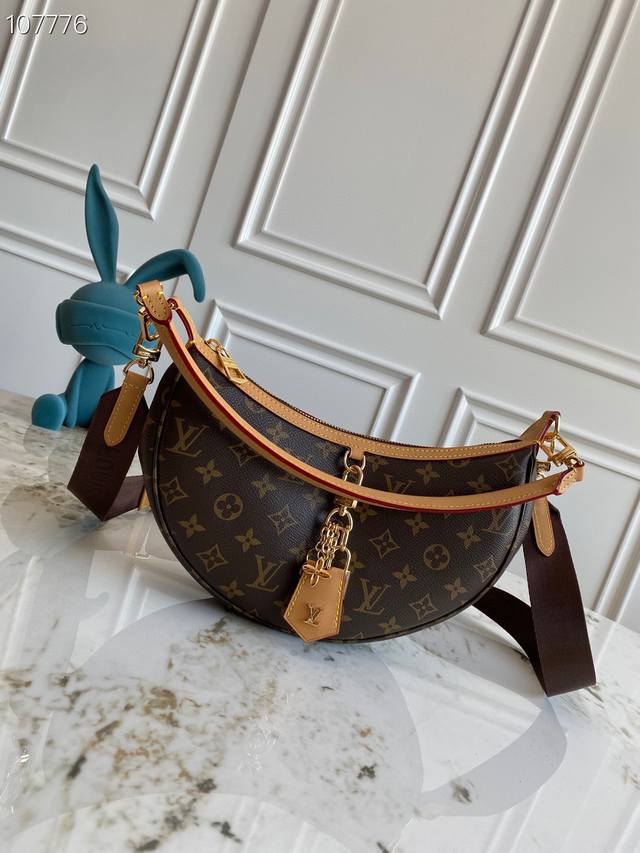 独家背景 动态芯片 顶级原单 M12939 新款Loop Hobo 手袋Monogram涂层帆布和Monogram Reverse涂层帆布，以皮革包角定格潮流半