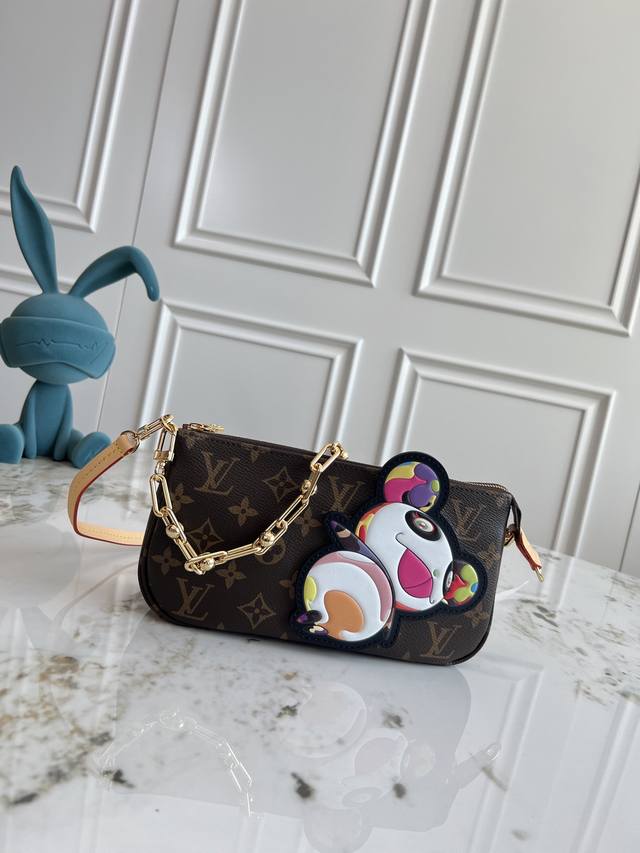独家背景 动态芯片 顶级原单 M13440 這款復刻版Louis Vuitton X Murakami聯乘系列的品牌經典Pochette Accessoires